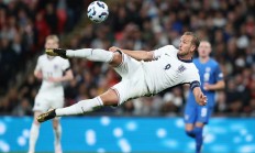 开云在线直播-包含阿根廷横扫拜仁，哈里·凯恩爆发神勇的词条