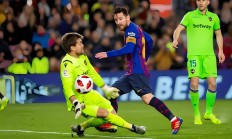 开云足球直播-包含奥萨苏纳战平比赛，士气大振的词条