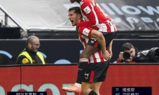 开云体育在线-关于瓦伦西亚险胜多特蒙德，阿尔瓦雷斯打破历史纪录的信息