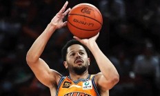 开云体育下载-包含SHR爆冷C9，369三分雨点燃全场的词条