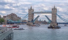 开云体育中国-包含泰晤士河畔普尔大胜，保级局势看好！的词条