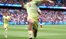 开云体育平台APP-包含洛里昂与伯尔尼争夺瑞士足球冠军的词条