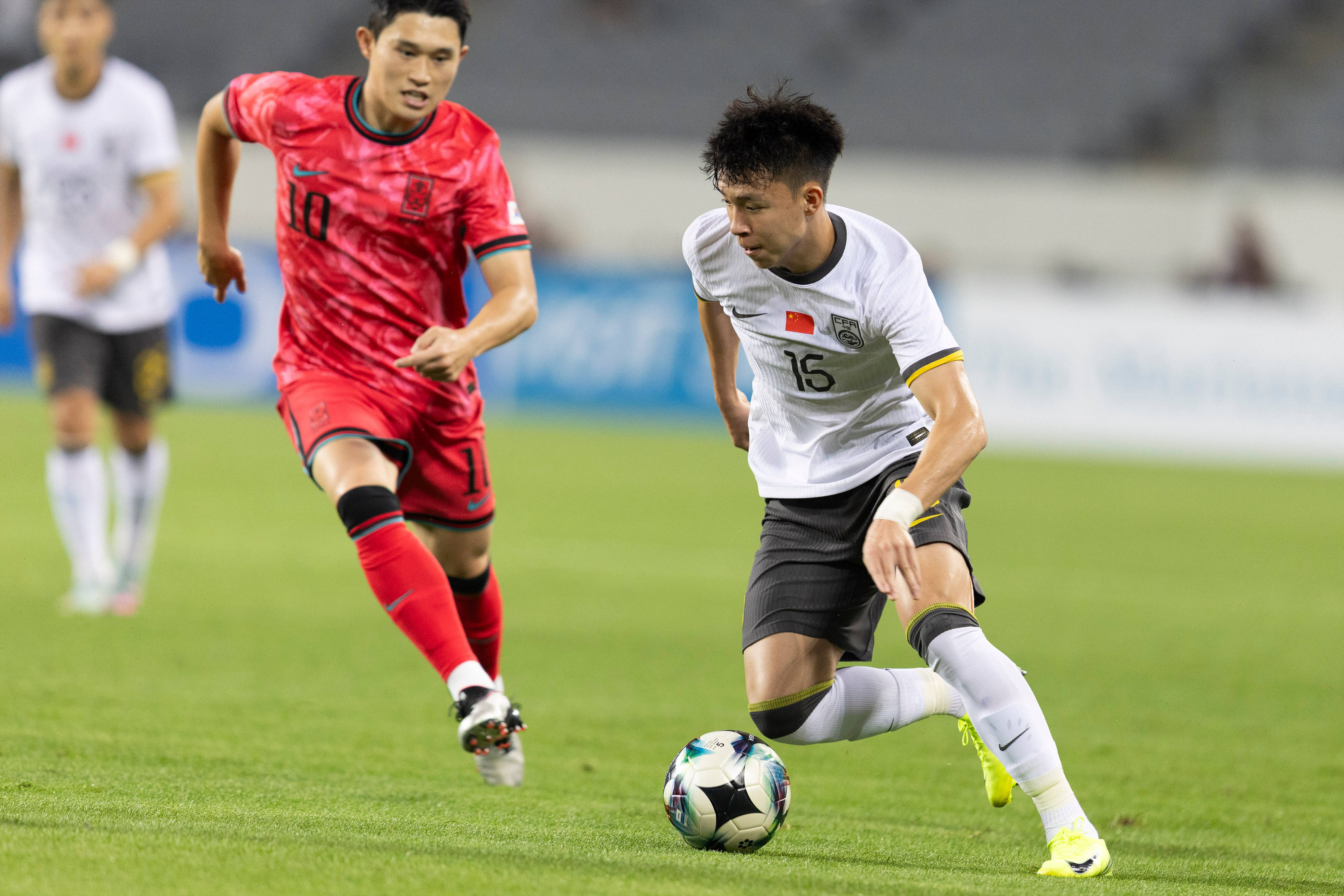 东亚足球势不可挡，成为焦点