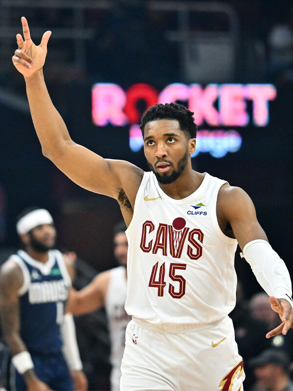 骑士主场击败独行侠，取得宝贵胜利的简单介绍