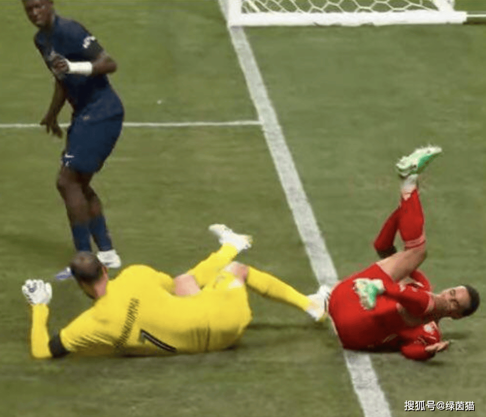 关于荷兰前锋脚踝受伤恐影响赛季表现！的信息