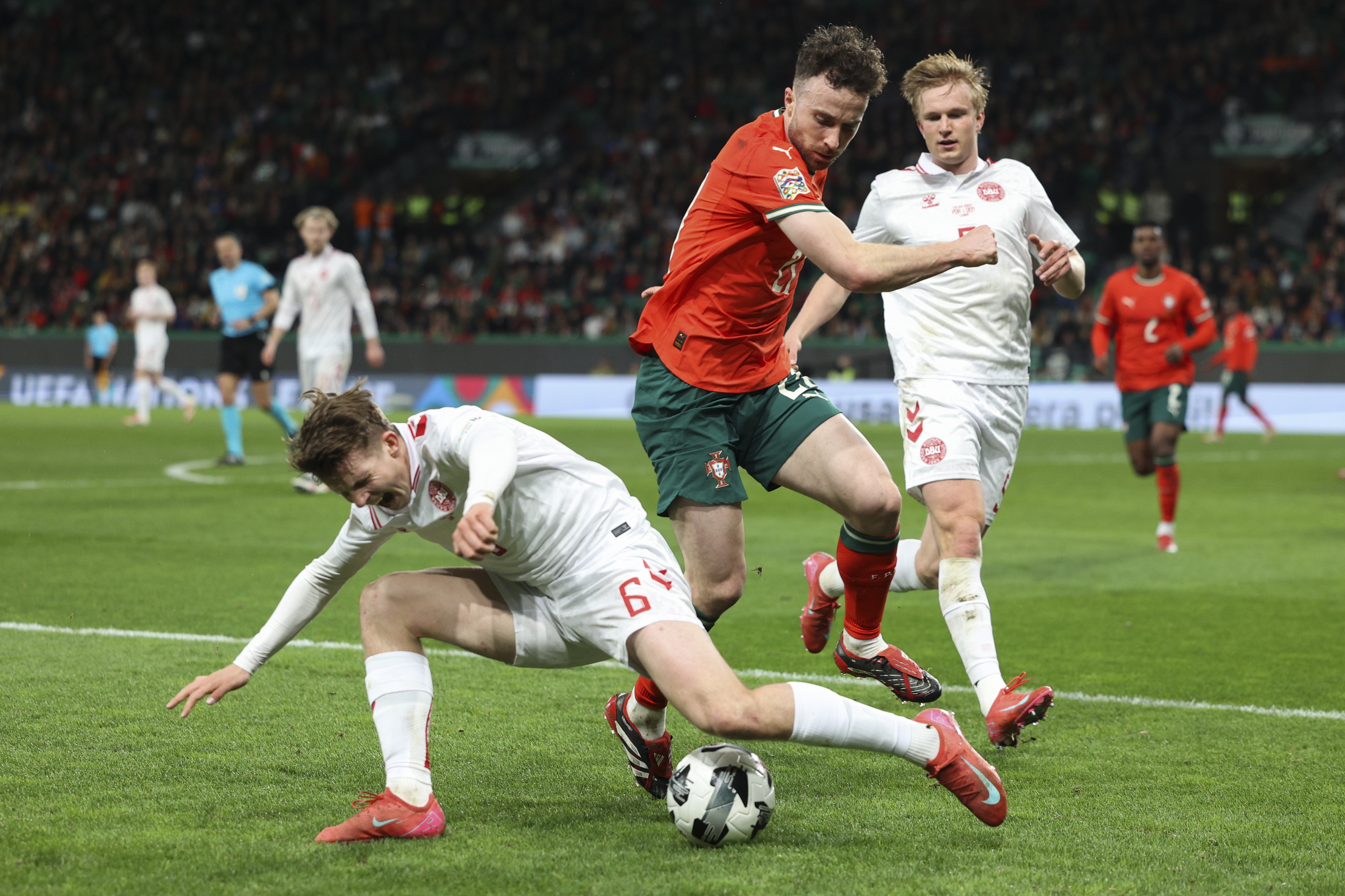 欧洲六国家杯冠军赛胜出，国家队备战决赛信心满满的简单介绍