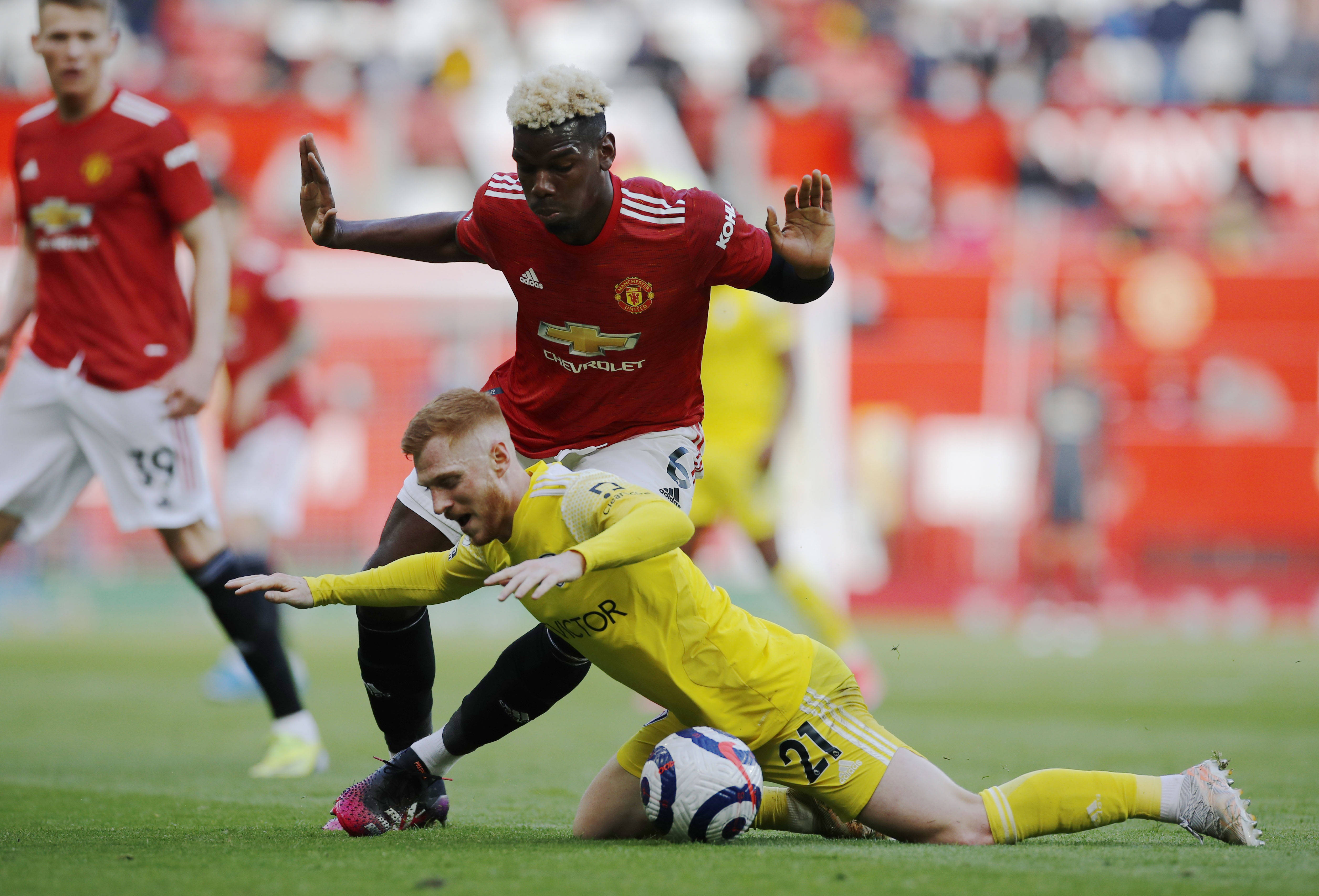 关于曼联客场-逼平富勒姆，客场成绩平平的信息