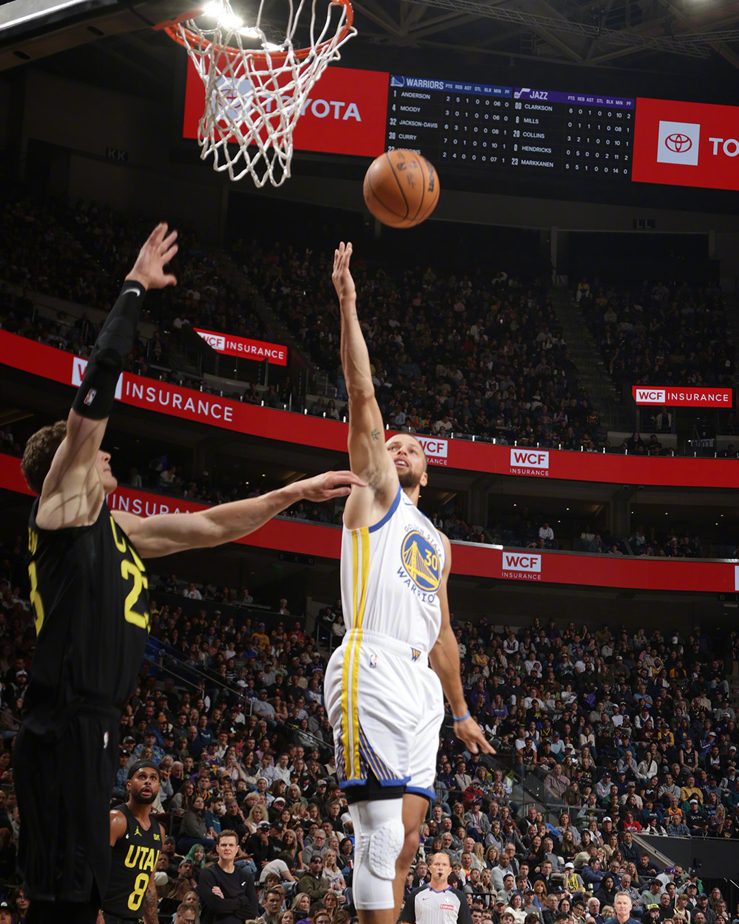 独行侠碾压辽宁队,库里点燃赛场的简单介绍 独行侠碾压辽宁队,库里点燃赛场的简单介绍