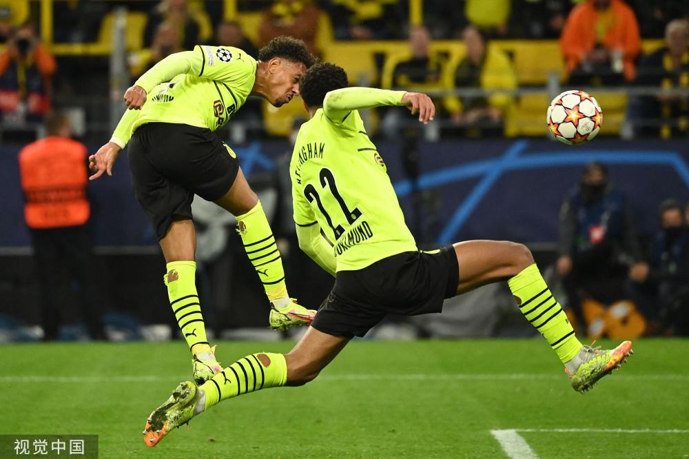 多特蒙德横扫荷兰，戈麦斯扛起全队