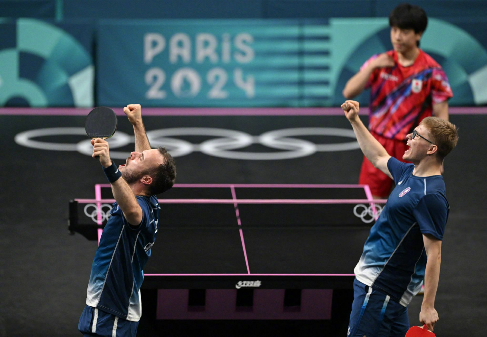 英格兰队横扫法国队，张本智和关键制胜的简单介绍