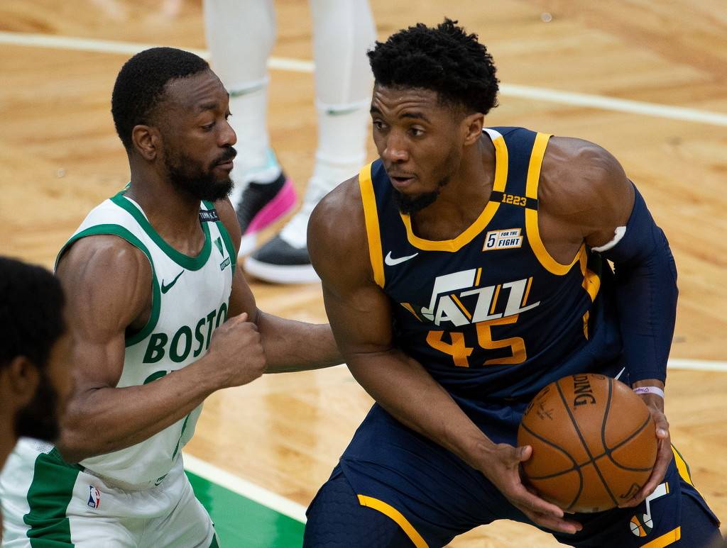 中国男篮逆转加拿大男篮，萨姆·米切尔打破历史纪录的简单介绍