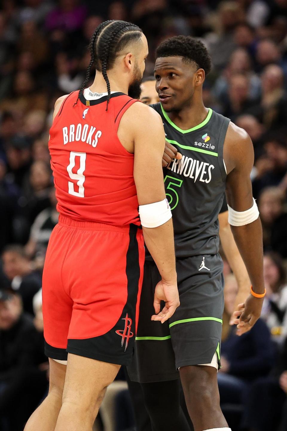 火箭再胜鹈鹕，继续保持强势