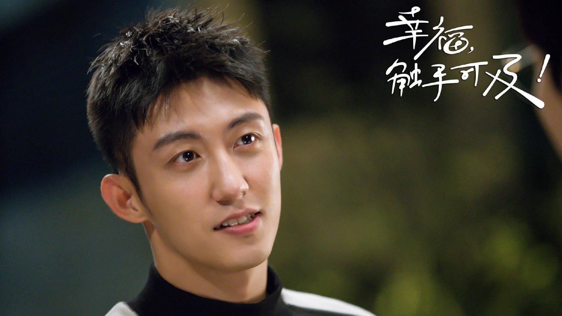 赛道与绿茵的碰撞，当F1争冠焦点战遇上AC米兰的致命一击