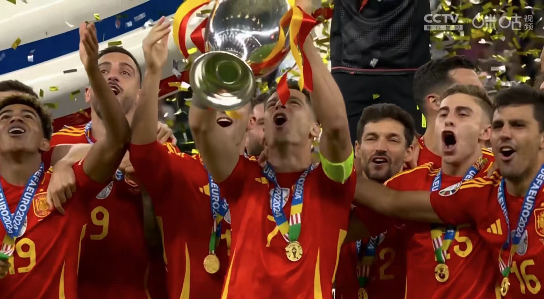 西班牙联赛赛季首场热血之战引发关注 西班牙联赛赛季首场热血之战引发关注