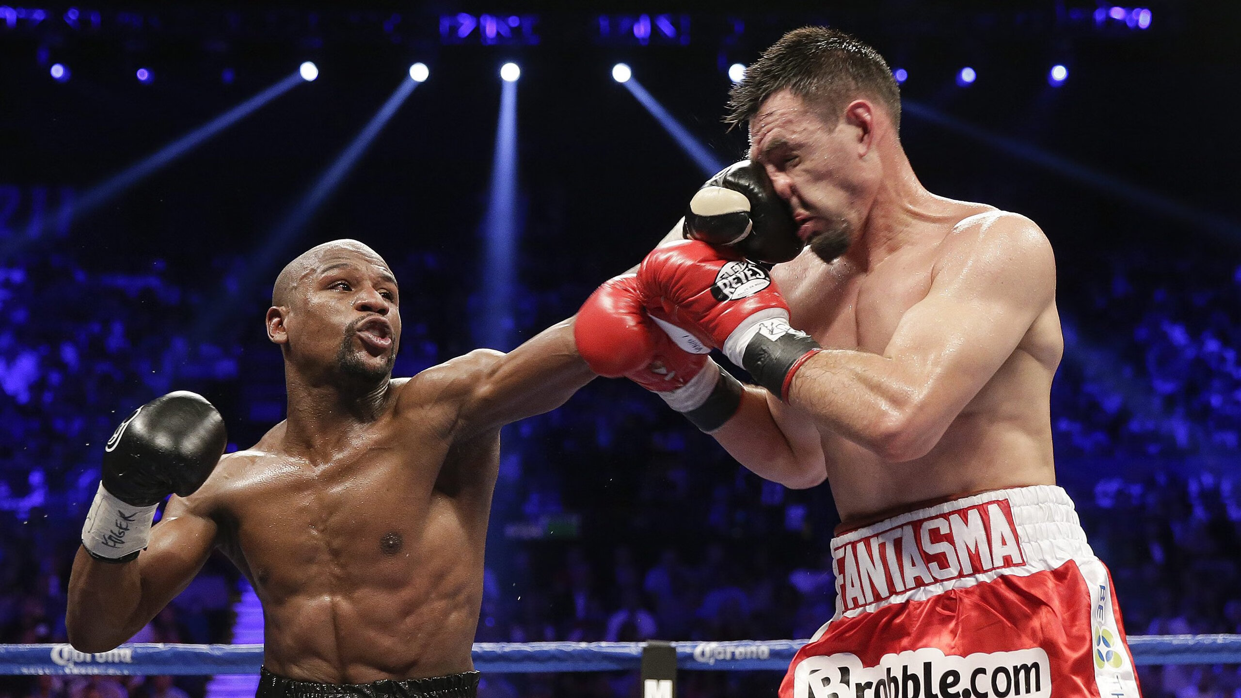 法比尼奥存在感拉满,佛罗伦萨狂胜洪都拉斯,一场战术与意志的完美演绎