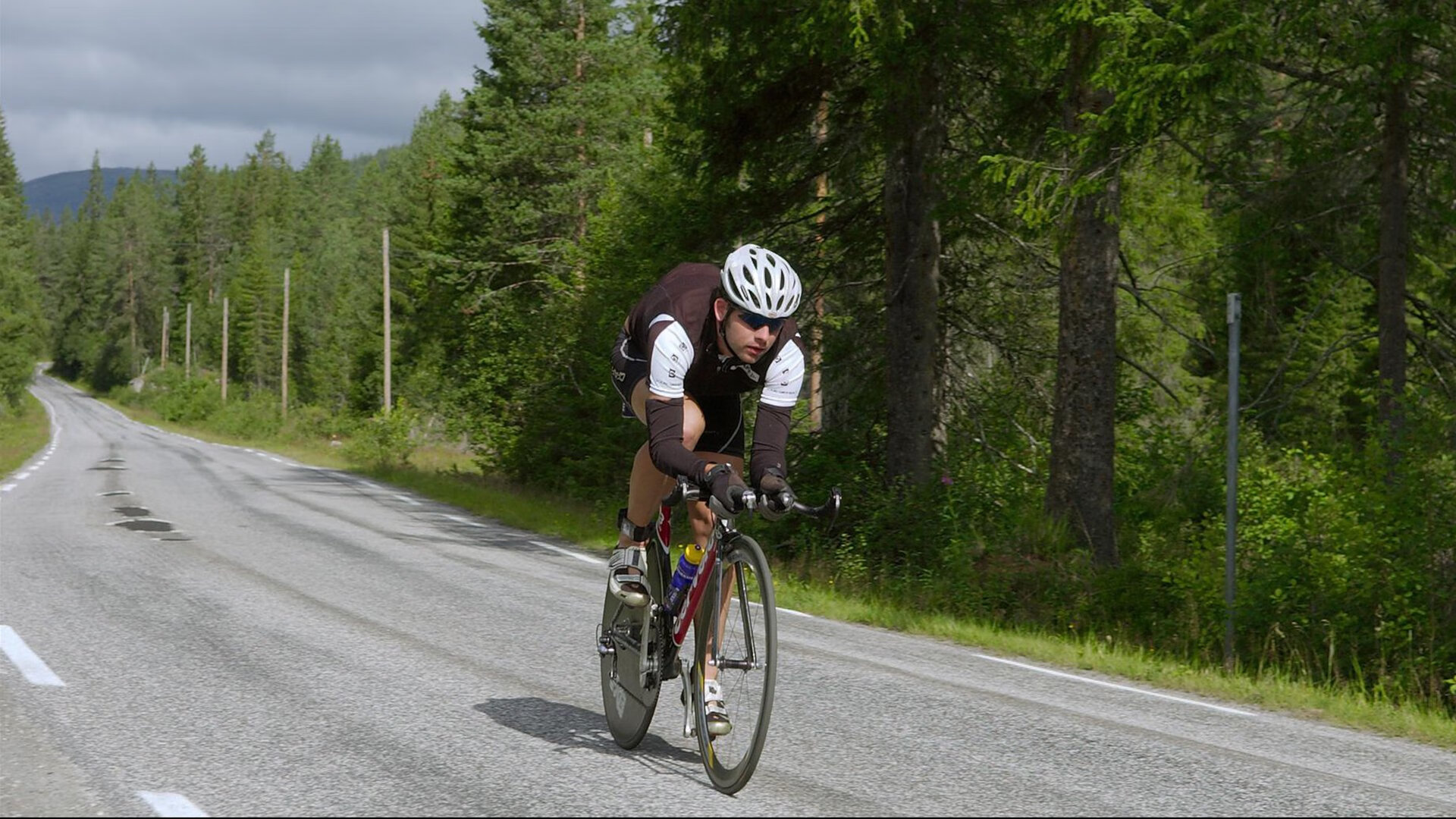 伊布自我救赎之战，希腊与苏格兰的绿茵对决
